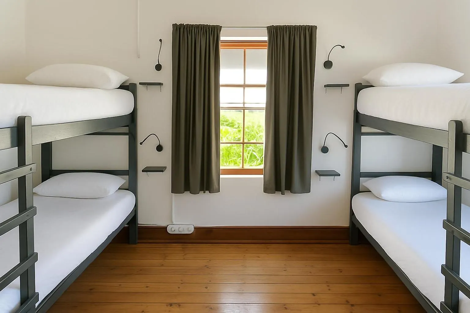 Green Elephant Backpackers Cape Town Hostel