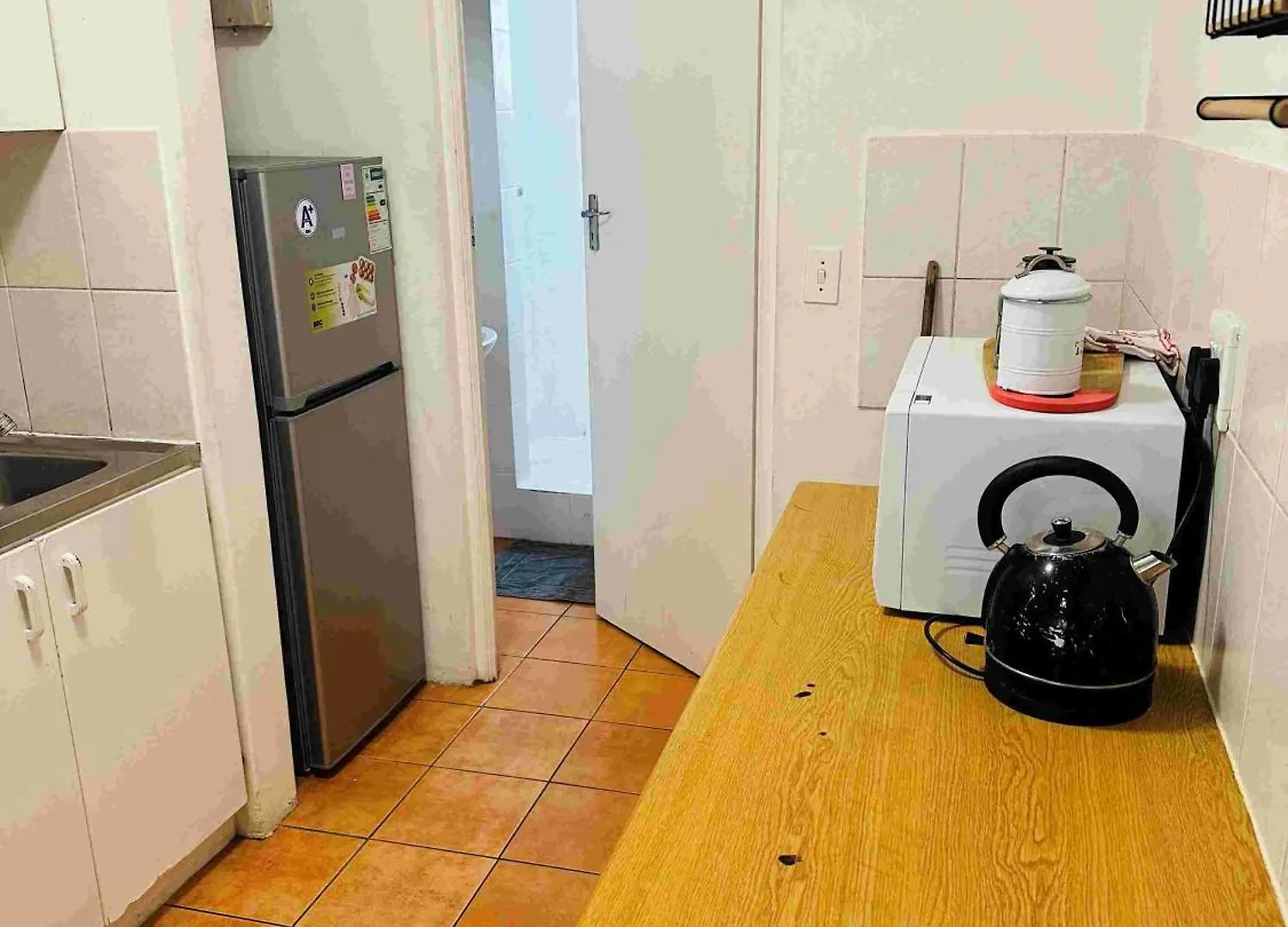 Green Elephant Backpackers Cape Town Hostel